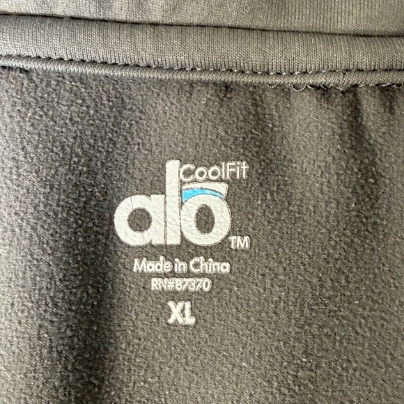 Alo 1/4 Zip CoolFit Pullover Mens XL Gray Stretch Athleisure Gorpcore Read - Picture 9 of 17